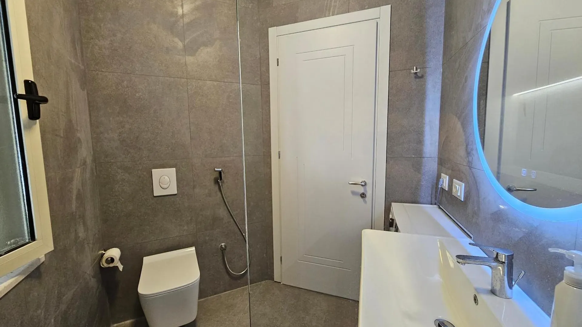 Apheartments In The Bay Of Lalzi, Lura 1 Apartment Plazhi San Pietro